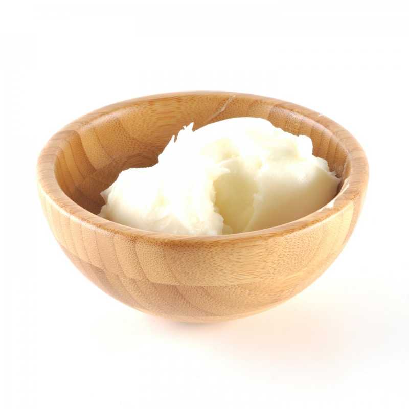 Bambucké máslo, známé také jako bambucké máslo, se vyrábí z ořechů afrického bambuckého stromu. Je rafinované, takže prošlo procesem, při kter