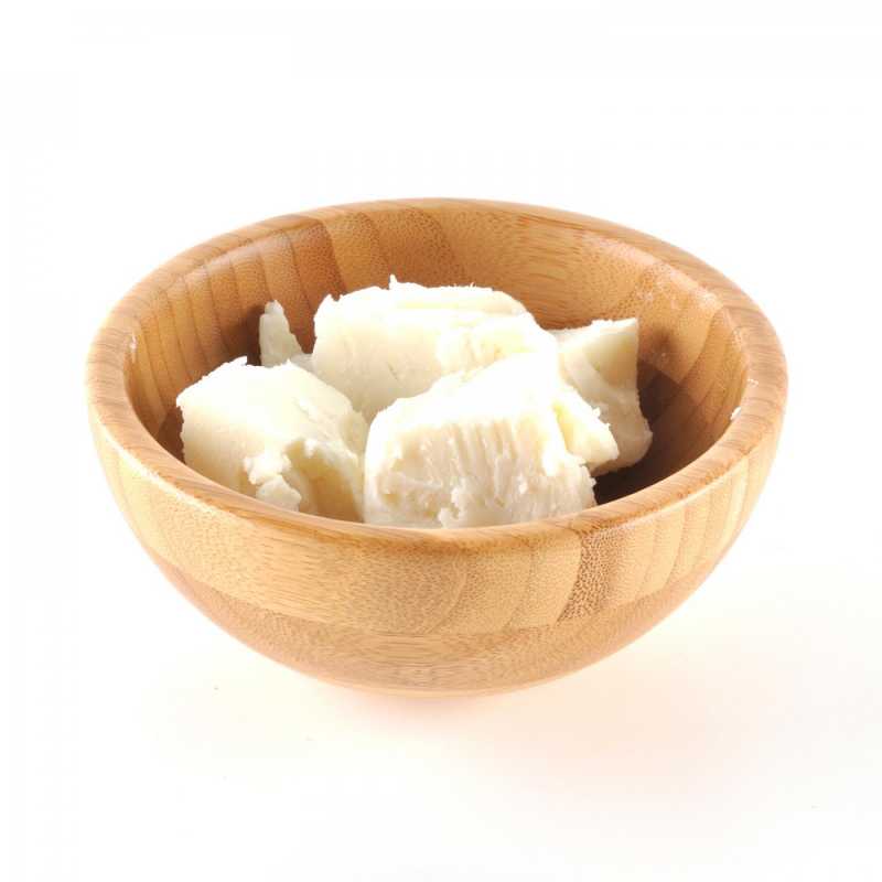 Jojobové máslo se získává z kra, která roste v suchých a polosuchých oblastech jižní Kalifornie. Je rafinované, takže prošlo procesem, při kterém