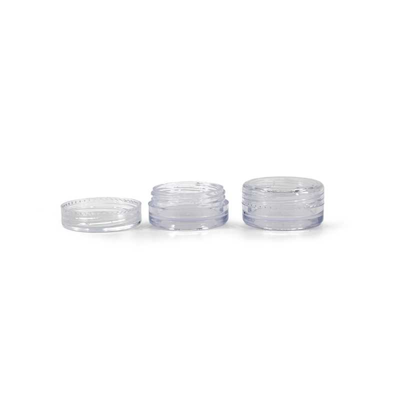 Plastový průhledný kelímek o objemu 3 ml se šroubovatelným víkem. Rozměr: výška 15 mm, průměr 30 mm Obal je certifikován pro použití v kosmetice.