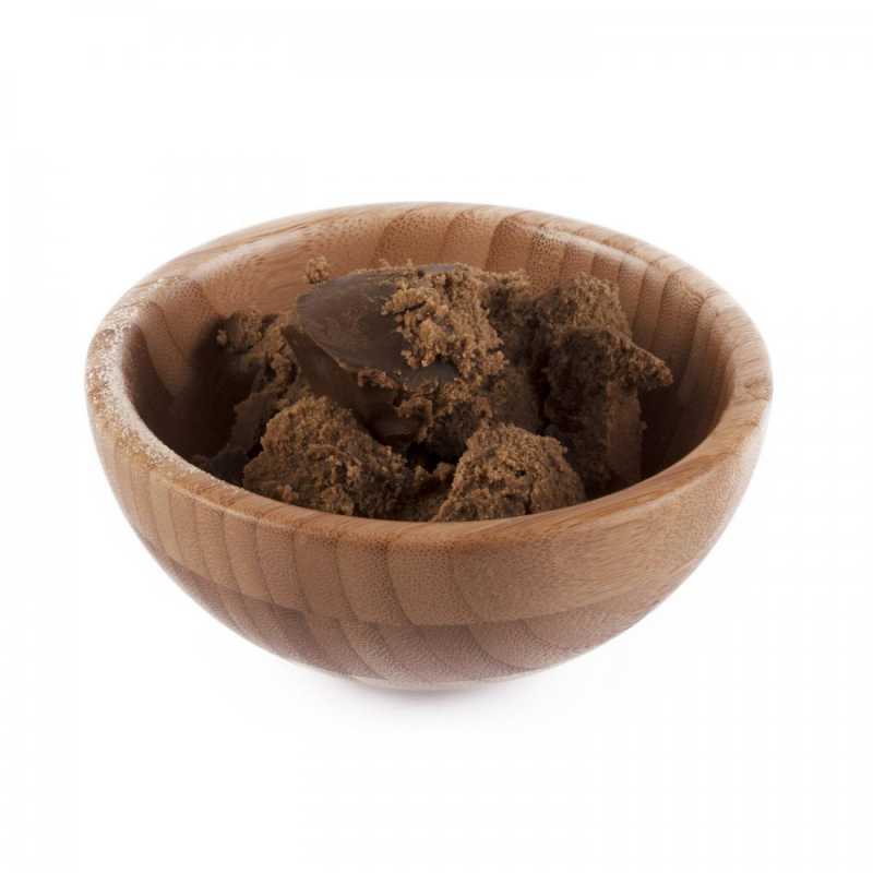 Máslo kombo se vyrábí tradičním lisováním z ořechů stromu Pycnanhus Angloliensis, který je nejvíce rozšířen v africkém státě Ghana. Pro svou kr