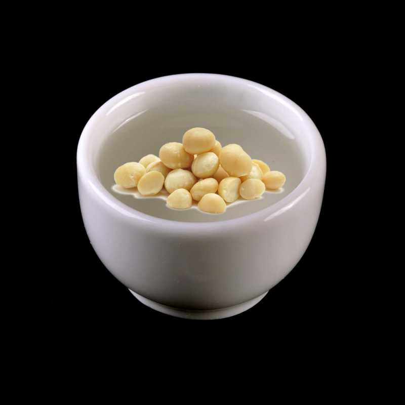 Makadamiový olej se získává z makadamiových ořechů. Nabízíme vám ho lisovaný za studena v bio kvalitě. Obsahuje velké množství antioxidantů a vi