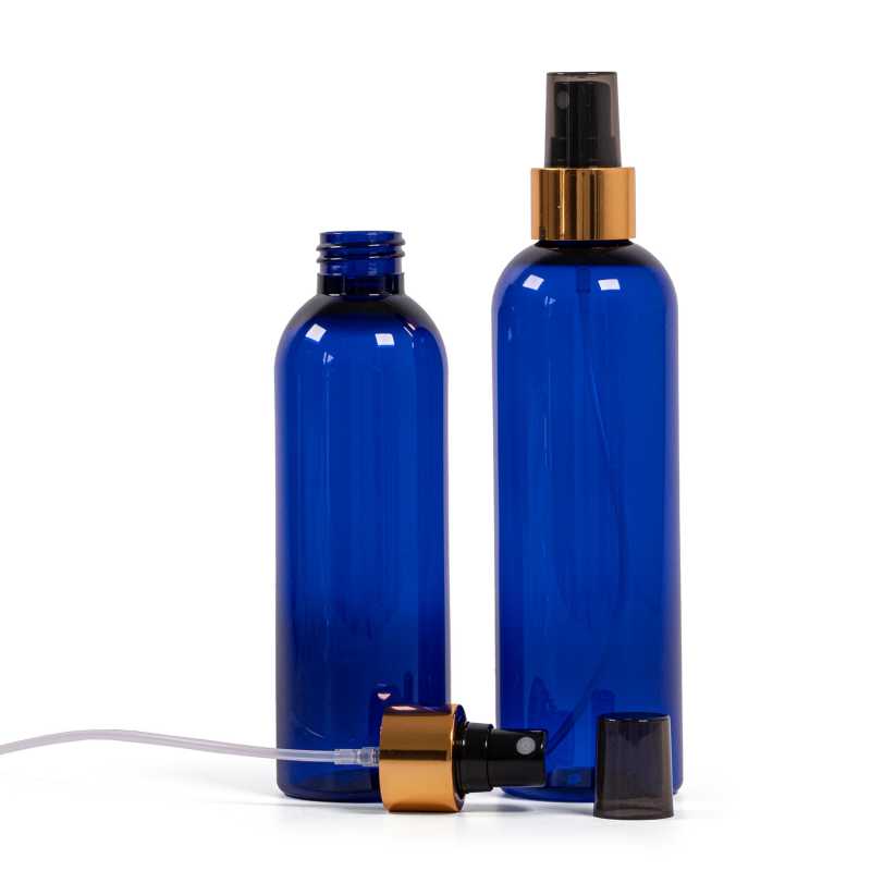Plastová láhev modrá, černý rozprašovač, zlatá lesklá obruč, 250 ml