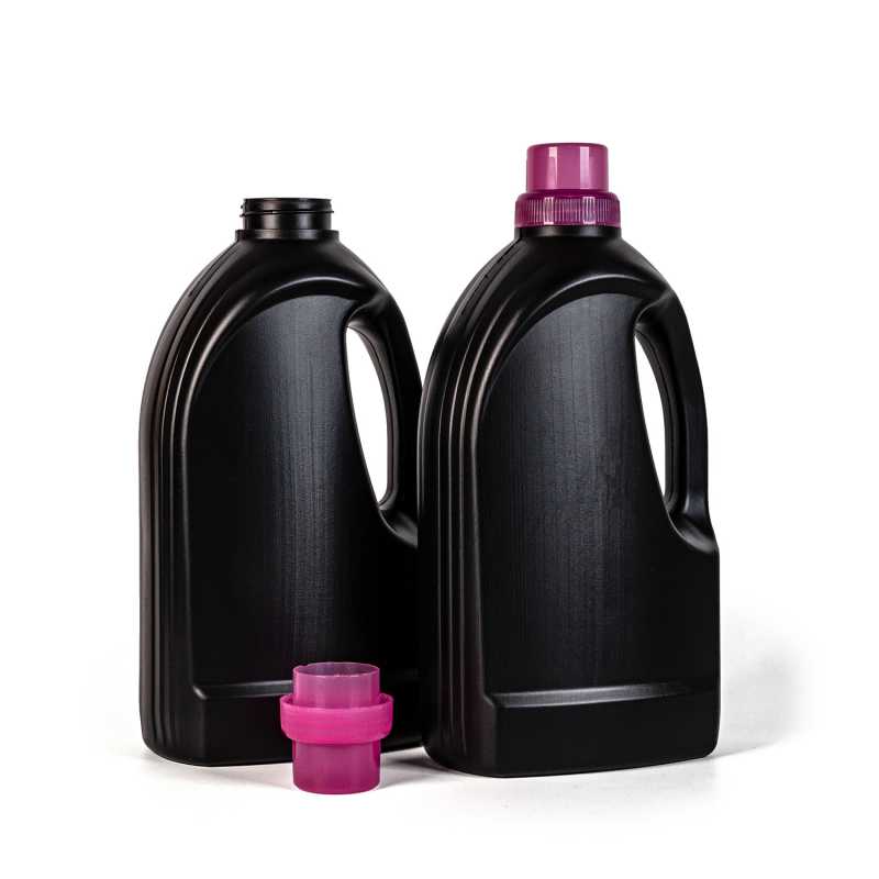 Plastová láhev na aviváž, černá, růžový uzávěr, 1,5 l