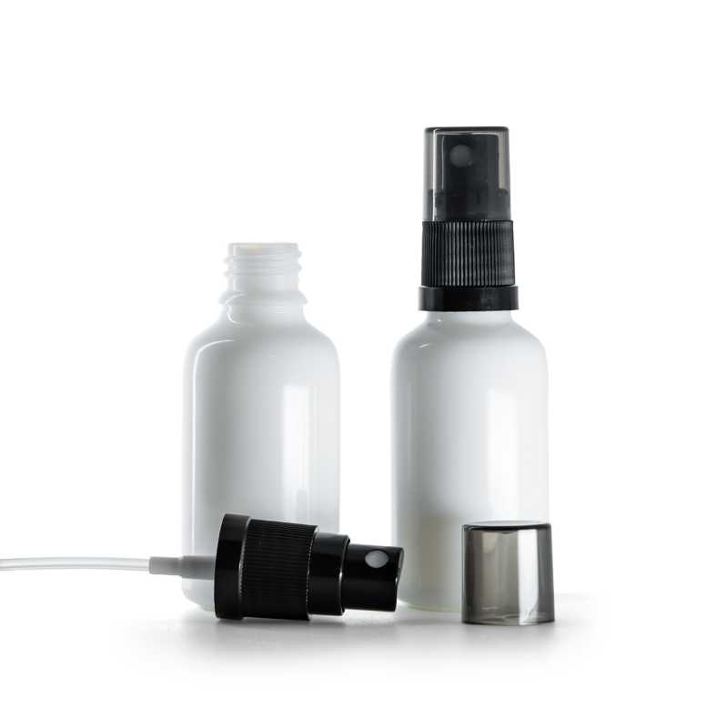 Bílá skleněná lahvička s černým rozprašovačem a kouřovým víčkem, 30 ml