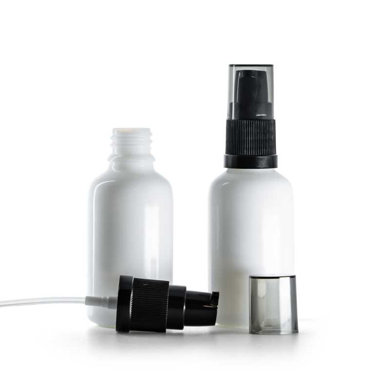 Bílá skleněná lahvička, dávkovací pumpička na krém s kouřovým víčkem, 30 ml