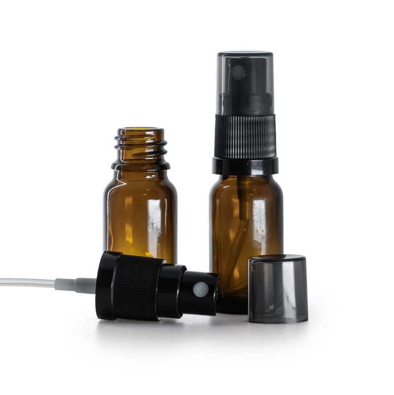 Skleněná lékovka hnědá, černý rozprašovač, dýmový kryt, 10 ml
