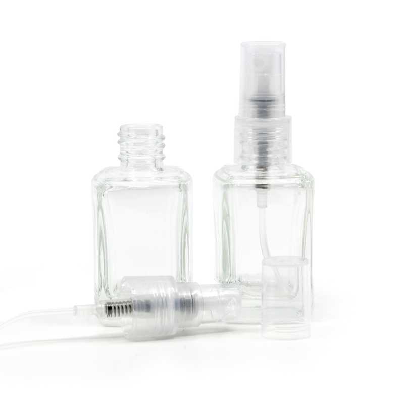 Skleněná průhledná láhev se čtvercovým dnem je vyrobena ze silného skla. Používá se k uchovávání tekutin, sér, tinktur atd.
Objem: 10 ml, celkov