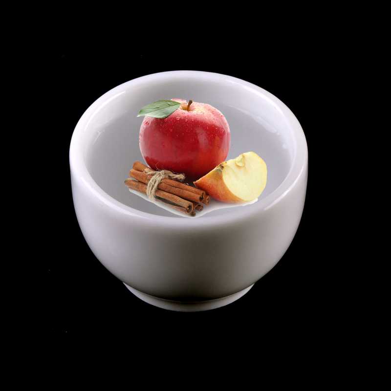 Originální sladká vůně jablečného moštu do sladkou skořicí, pokrytá vanilkovou šlahačkou. Směs doplňuje náznak vůně pomeranče a citrónové k